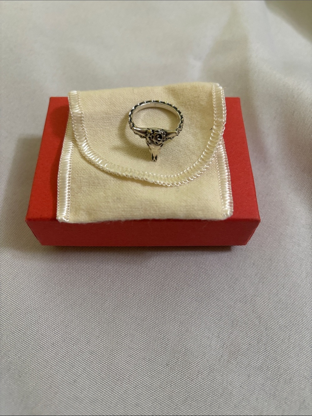 James Avery Sterling Silver Desert  Rose Ring with Red Box